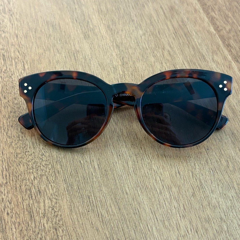 Anthropologie Tortoiseshell Sunglasses - Picture 3 of 6